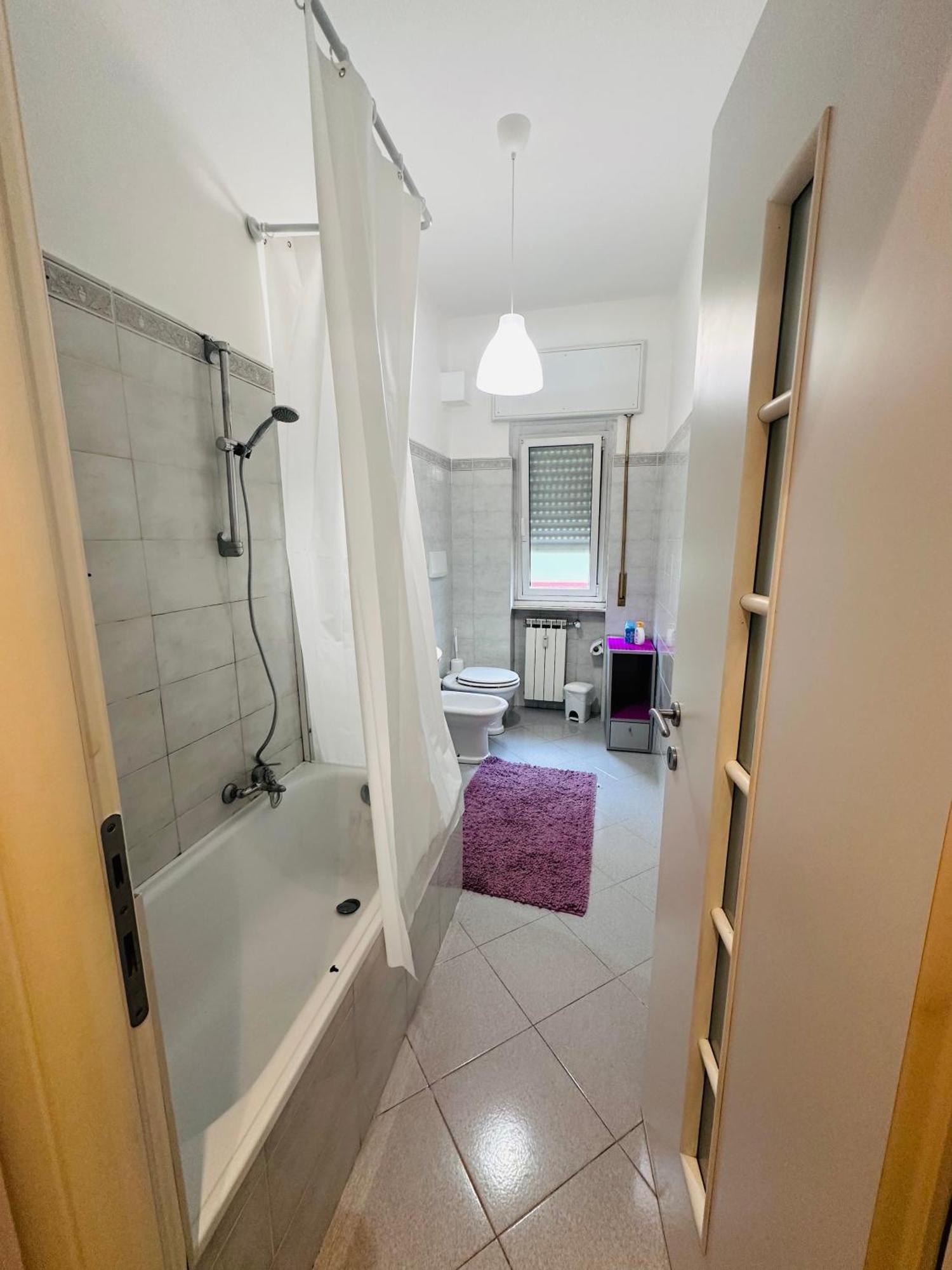 Entire 3 Bed Rooms Apartment,Centrum ジェノヴァ エクステリア 写真